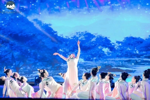 嵩明縣民營企業名片集(32)|昆明藍月文化傳媒 匠心策劃文化藝術交流新篇章